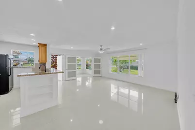 1360 SE High Point Way SE #A, Delray Beach, FL 33445 - Photo 3
