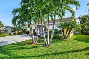 7099 Pine Manor Dr, Lake Worth, FL 33467 - Photo 3