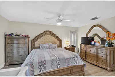 7099 Pine Manor Drive, Lake Worth, FL 33467 - Photo 27