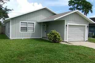 430 13th St SW, Vero Beach, FL 32962 - Photo 1