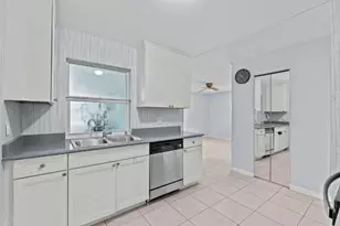 1171 NW 89th Ave, Plantation, FL 33322 - Photo 15