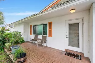 1171 NW 89th Ave, Plantation, FL 33322 - Photo 3