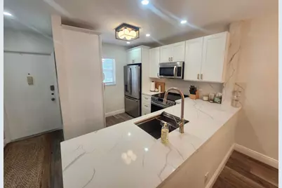 351 Cambridge Road #311, Hollywood, FL 33024 - Photo 9