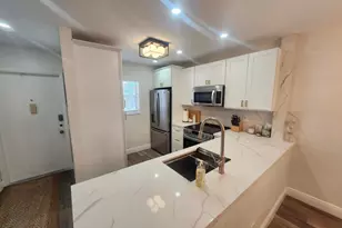 351 Cambridge Rd, Hollywood, FL 33024 - Photo 9