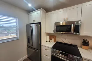 351 Cambridge Rd, Hollywood, FL 33024 - Photo 11