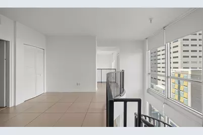 300 S Biscayne Boulevard #L-832, Miami, FL 33131 - Photo 17