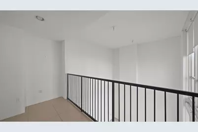 300 S Biscayne Boulevard #L-832, Miami, FL 33131 - Photo 21
