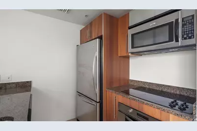 300 S Biscayne Boulevard #L-832, Miami, FL 33131 - Photo 11