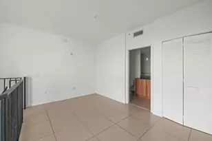 300 S Biscayne Blvd, Miami, FL 33131 - Photo 15