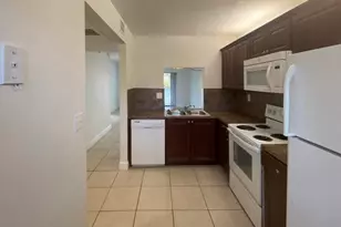 9000 NW 28th Dr, Coral Springs, FL 33065 - Photo 11