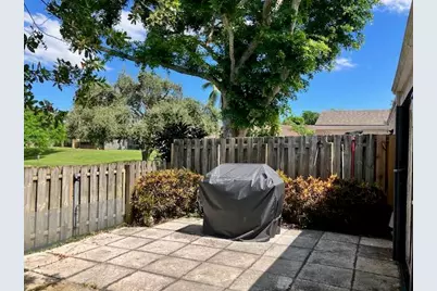 1057 NW 50th Drive, Deerfield Beach, FL 33064 - Photo 7