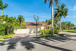 201 NE 4th St, Boca Raton, FL 33432 - Photo 47