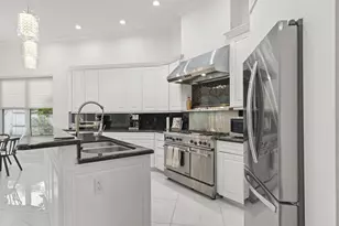 201 NE 4th St, Boca Raton, FL 33432 - Photo 15