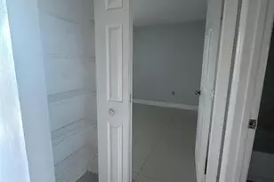 9157 NW 1st Ct, Pembroke Pines, FL 33024 - Photo 11