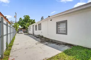 8224 NW 1st Pl, Miami, FL 33150 - Photo 41