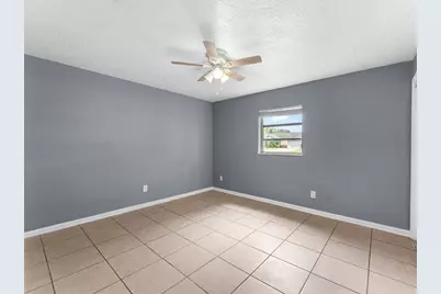 306 Riomar Drive, Port Saint Lucie, FL 34952 - Photo 9