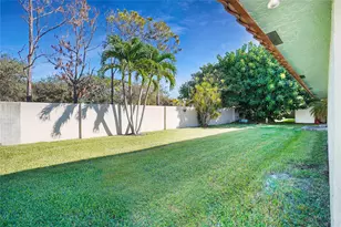 7831 NW 71st Ct, Tamarac, FL 33321 - Photo 5