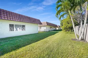 7831 NW 71st Ct, Tamarac, FL 33321 - Photo 7
