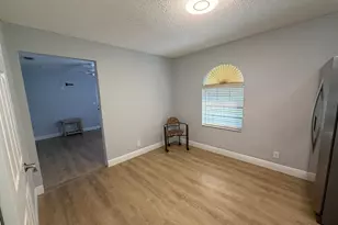 201 Parkwood Dr S, Royal Palm Beach, FL 33411 - Photo 9