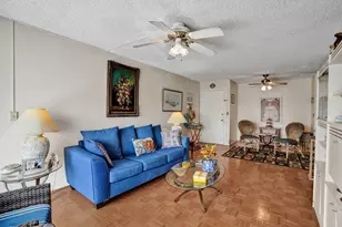 110 Cypress Club Dr, Pompano Beach, FL 33060 - Photo 29