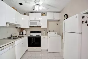 110 Cypress Club Dr, Pompano Beach, FL 33060 - Photo 23