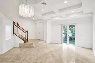 385 NE 69th Cir, Boca Raton, FL 33487 - Photo 3