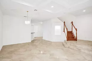 385 NE 69th Cir, Boca Raton, FL 33487 - Photo 5