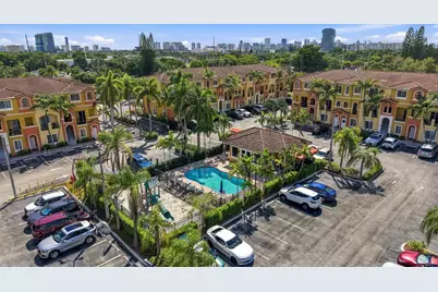 141 NW 2nd Avenue #7, Hallandale Beach, FL 33009 - Photo 5