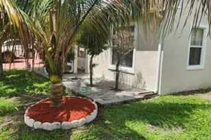 7883 Blairwood Cir S, Lake Worth, FL 33467 - Photo 15