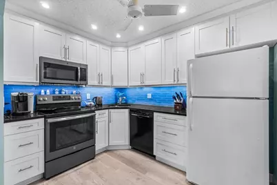 414 Pine Glen Lane #D-2, Greenacres, FL 33463 - Photo 5