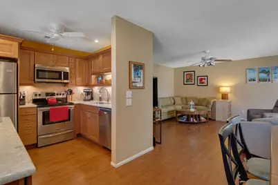 68 Royal Oak Court #202, Vero Beach, FL 32962 - Photo 9