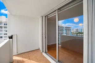 2750 NE 183rd St, Aventura, FL 33160 - Photo 33