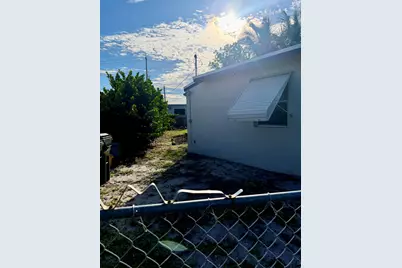 1226 S H Street, Lake Worth Beach, FL 33460 - Photo 17
