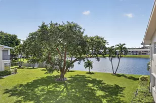 135 Somerset G, West Palm Beach, FL 33417 - Photo 9