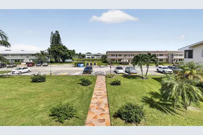 135 Somerset G, West Palm Beach, FL 33417 - Photo 7