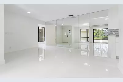 15 Tournament Boulevard, Palm Beach Gardens, FL 33418 - Photo 11
