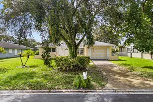 138 Sandpiper Ave, Royal Palm Beach, FL 33411 - Photo 3