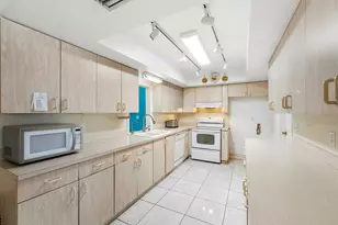138 Sandpiper Ave, Royal Palm Beach, FL 33411 - Photo 13