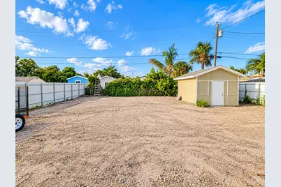 835 Fernwood Drive, West Palm Beach, FL 33405 - Photo 19