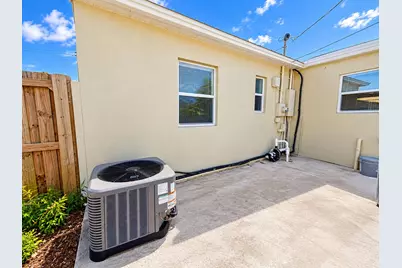 835 Fernwood Drive, West Palm Beach, FL 33405 - Photo 21