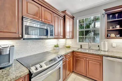 2685 NE 9th Avenue #6, Wilton Manors, FL 33334 - Photo 23