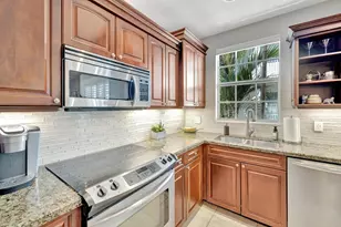 2685 NE 9th Ave, Wilton Manors, FL 33334 - Photo 23