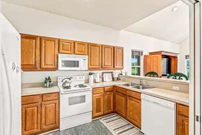 807 Carolina Circle SW, Vero Beach, FL 32962 - Photo 15