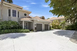 11821 Pebblewood Dr, Wellington, FL 33414 - Photo 3
