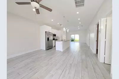 1562 W 26th Court, Riviera Beach, FL 33404 - Photo 9