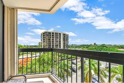 2524 Presidential Way #606, West Palm Beach, FL 33401 - Photo 3