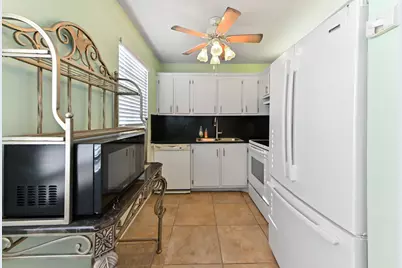 277 Northampton N, West Palm Beach, FL 33417 - Photo 7