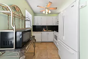277 Northampton N, West Palm Beach, FL 33417 - Photo 7