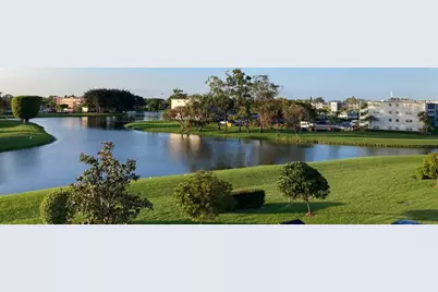 4033 Hythe B #4033, Boca Raton, FL 33434 - Photo 3