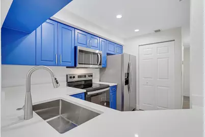 2724 Anzio Court #305, Palm Beach Gardens, FL 33410 - Photo 3